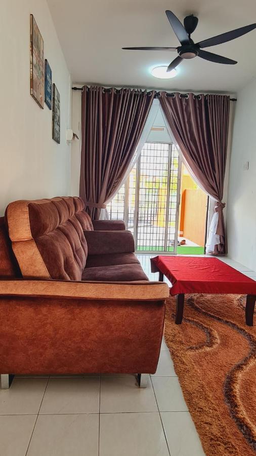 Villa Anjung Klia House 72 With Neflix Banting  Esterno foto
