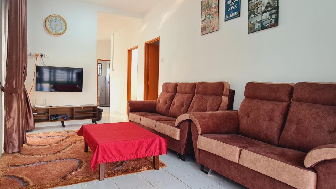 Villa Anjung Klia House 72 With Neflix Banting  Esterno foto