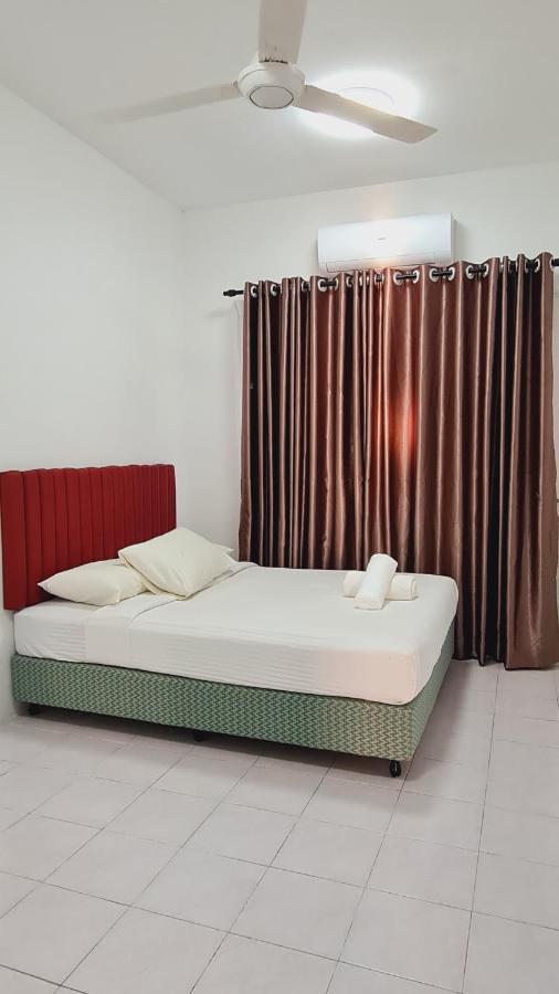 Villa Anjung Klia House 72 With Neflix Banting  Esterno foto