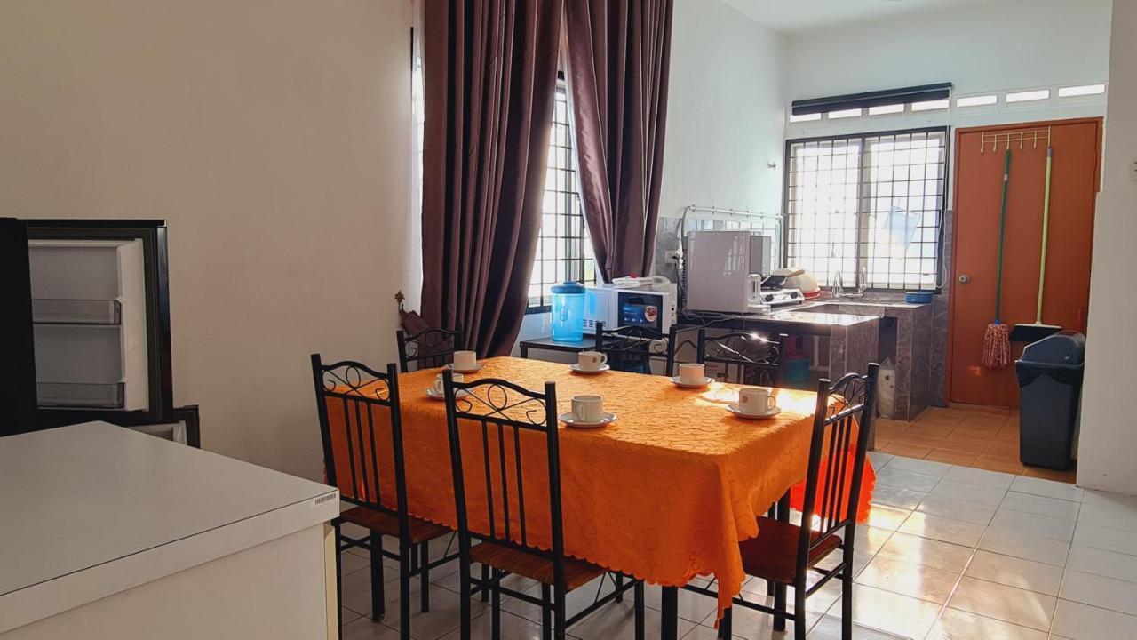 Villa Anjung Klia House 72 With Neflix Banting  Esterno foto